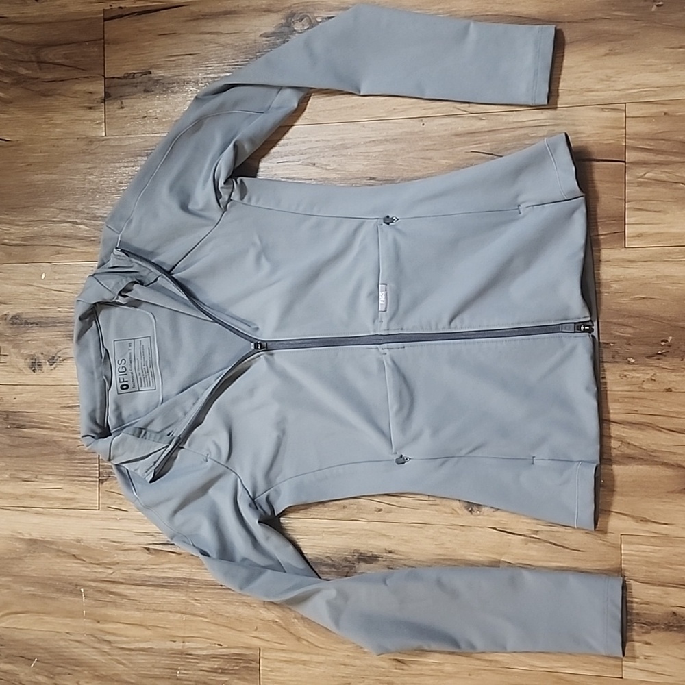 Figs scrub coat